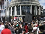 New_Zealand_Internet_Blackout_Section_92A_Protest_Parliament_Wellington_Feb_2009_(22).JPG