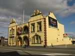 Provincial_Hotel_Cashel_St_Christchurch_April_2009.JPG