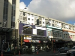 Broadway_Newmarket_Auckland_April_2008.jpg