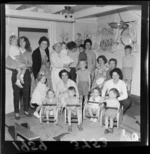 Group photograph of wives and children of men in the New Zealand Army going to Malaya