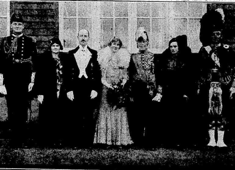 Image: v -' '' .v , * • ' ' S. P. Andrew Photo. VAT GOVERNMENT riOUSE AFTER THE OPENING OF PARLIAMENT.-From left}-LklUemnt jr. £, Elworthy, R.N., Lady Day, Sir Cecil Day, their Excellencies Lady Bledisloe and the Governor-General, ' Miss Jean Batten, and Captain J. W. Tweedie, A.D.C. (Evening Post, 30 June 1934)