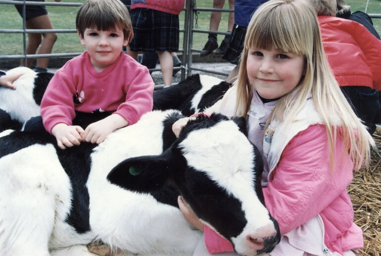 Image: Wallaceville Research Centre; open day; Alexandra Richmond, Terrilee Williams and calves.