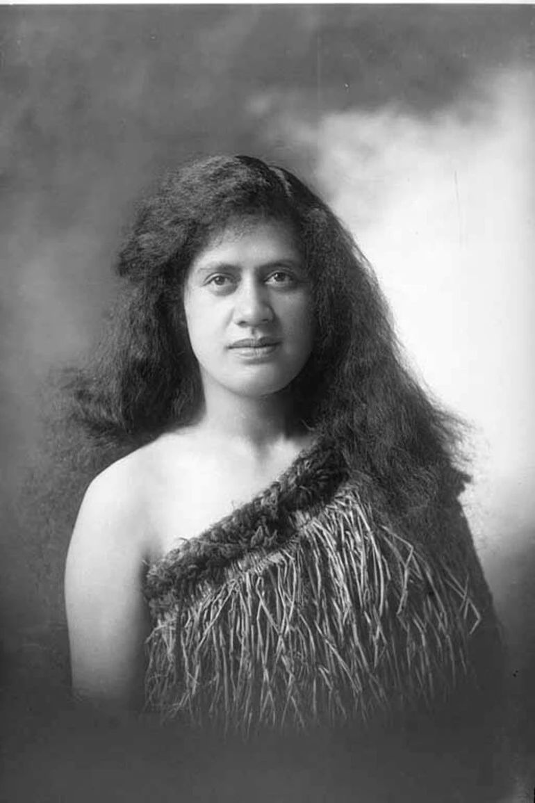 Image: Miss Murawai (Muriwai) 1910