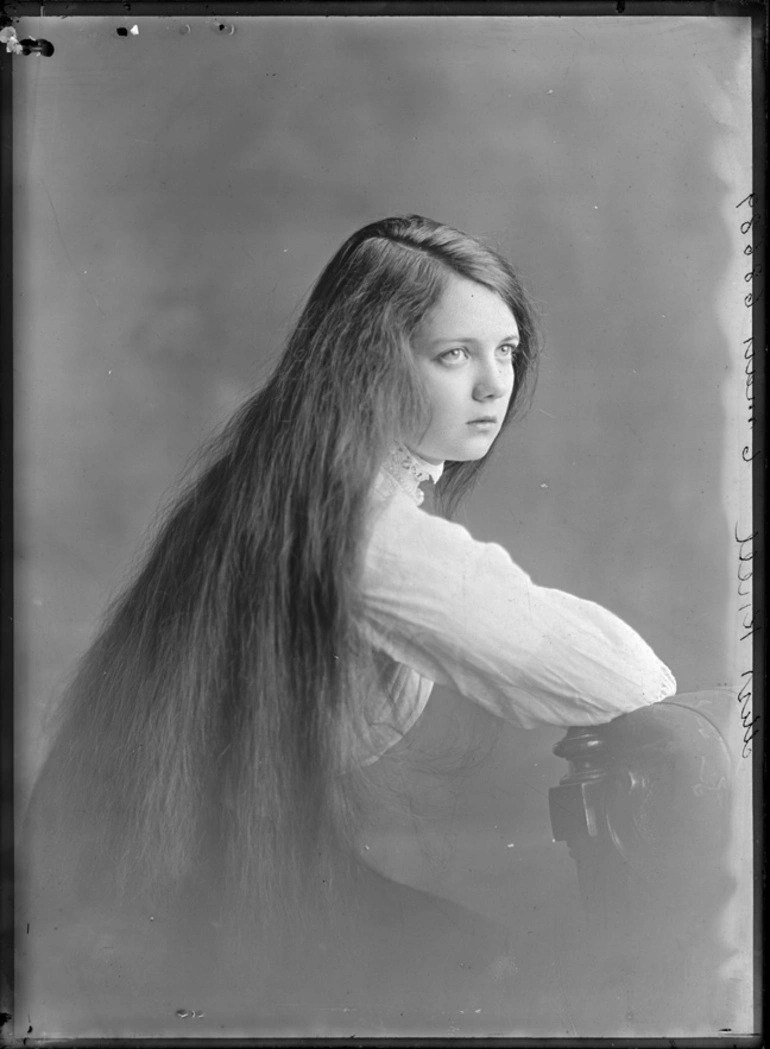 Image: Miss Knell 1911