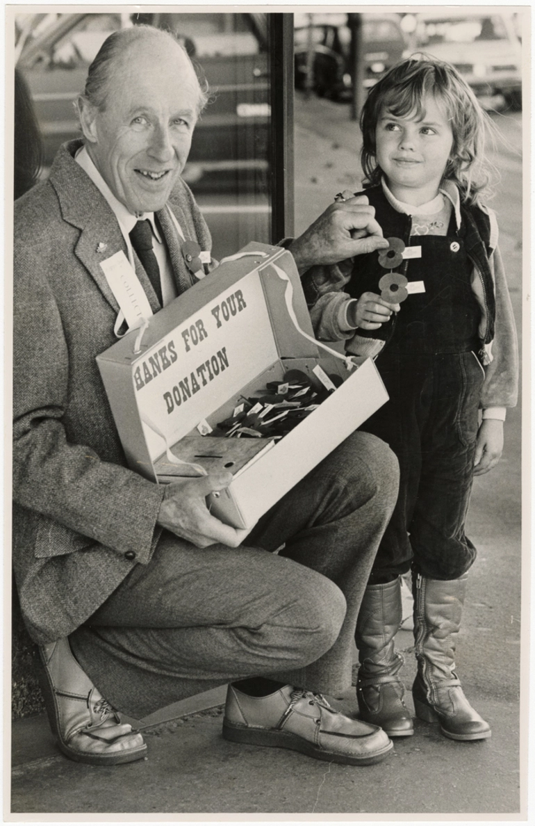 Image: Veteran selling Anzac Day poppy