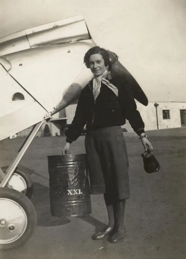 Image: Jean Batten servicing her Gypsy Moth G-AARB in Australia with Castrol XXL oil 1934