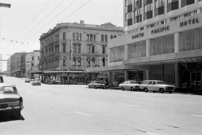 Image: Customs Street, Auckland Central