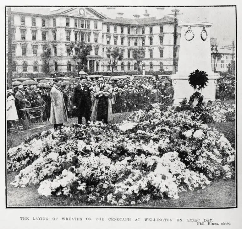 Image: The laying of wreaths on the Cenotaph at Wellington on Anzac Day