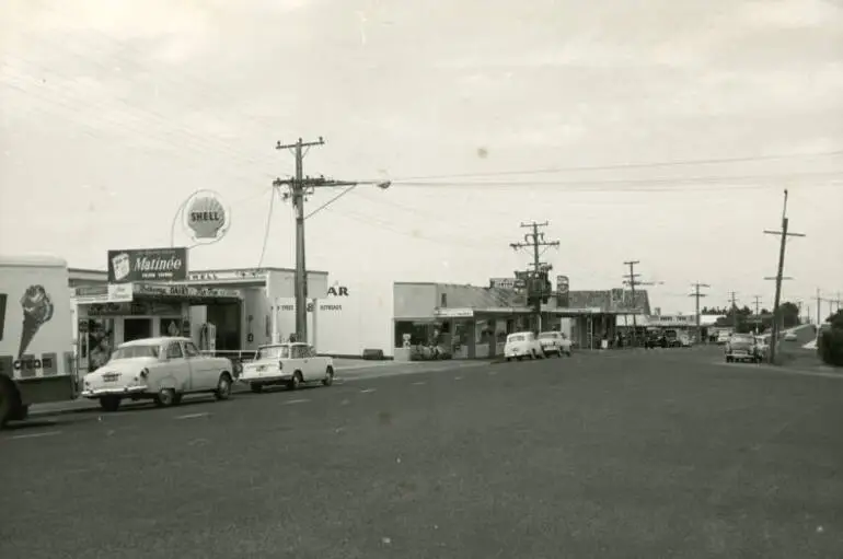 Image: Rothesay Bay shops on Beach Road, looking toward Montgomery Avenue, East Coast Bays.