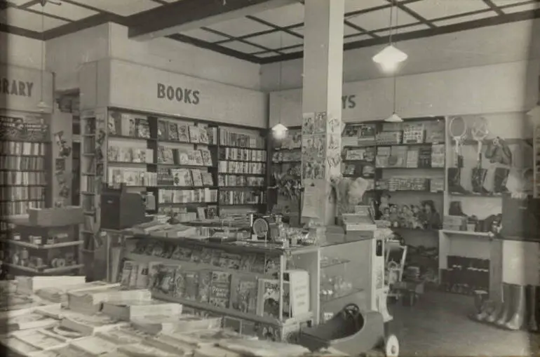 Image: Bookshop, Ōtāhuhu, 1960s