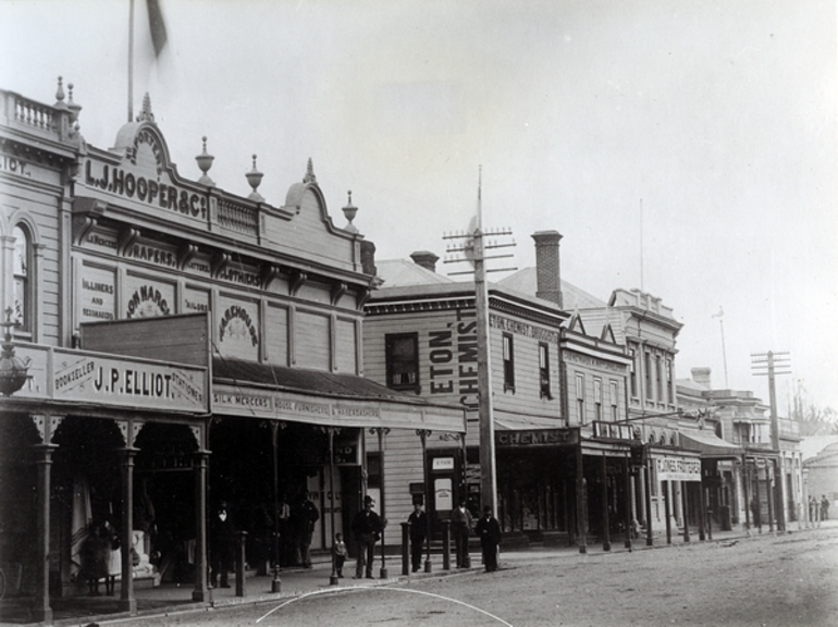 Image: Queen Street, east side : Photograph