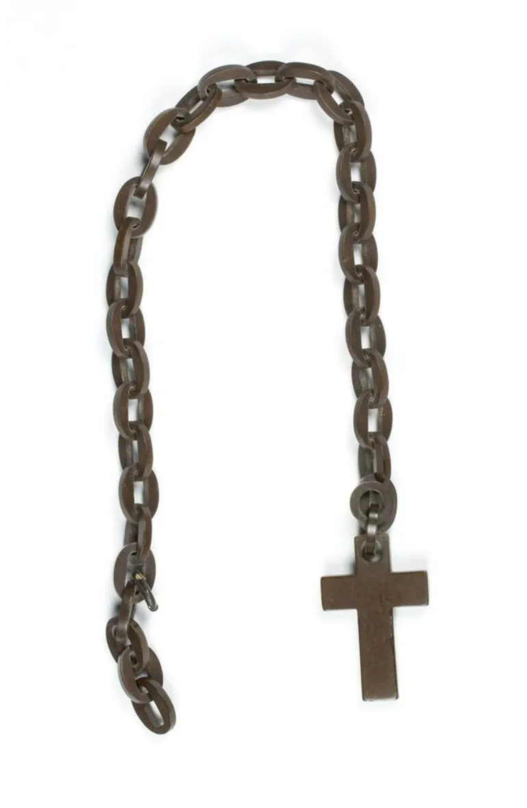 Image: Cross on chain necklace