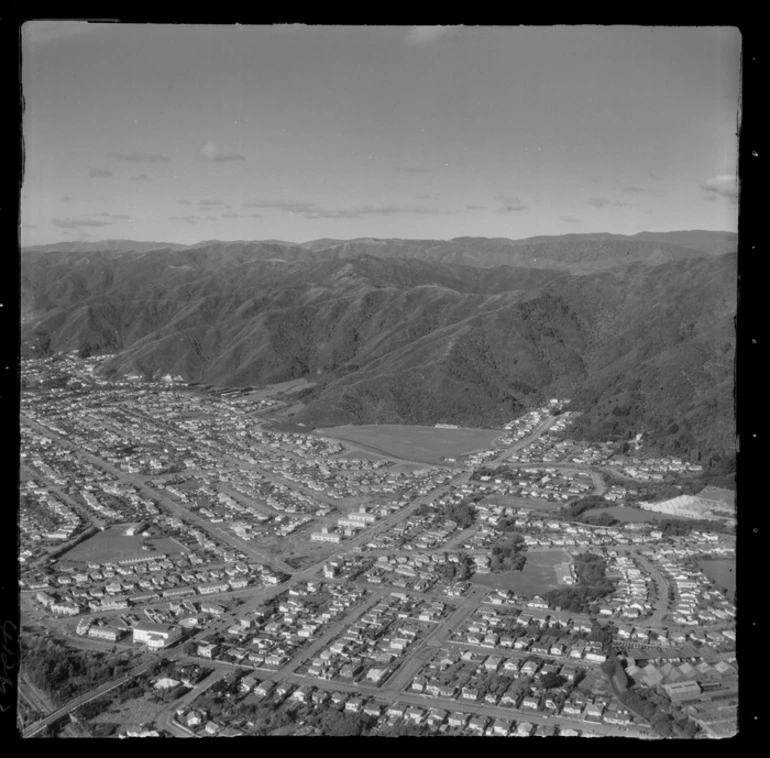 Image: Lower Hutt City and the suburb of Waiwhetu with Whites Line East road and Te Whiti Park, with Waterloo beyond, Hutt Valley, Wellington Region