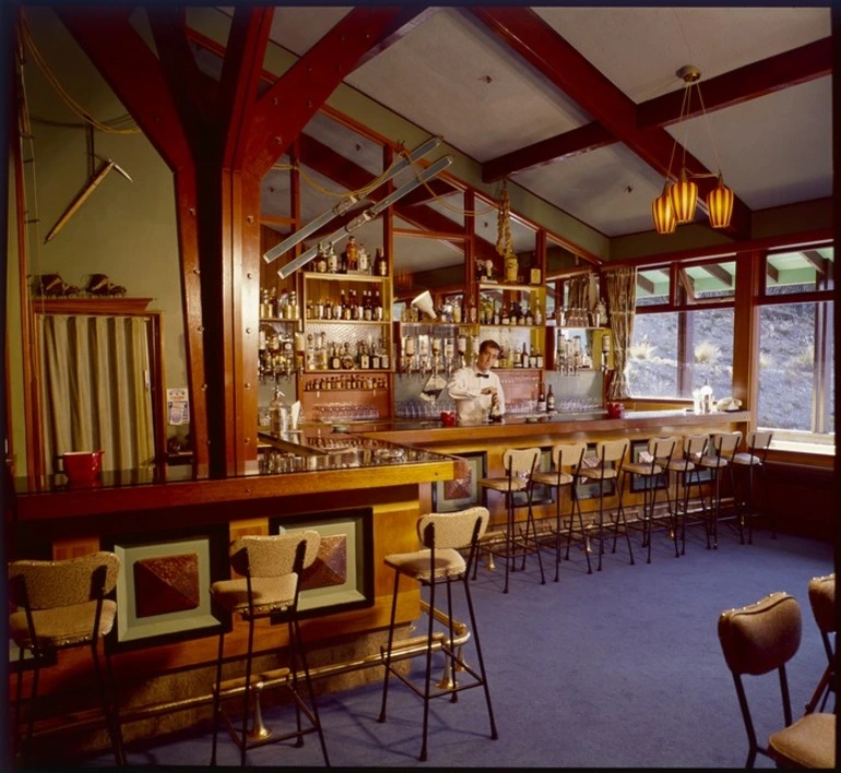 Image: Snowline Bar at the Hermitage, Aoraki/Mount Cook National Park
