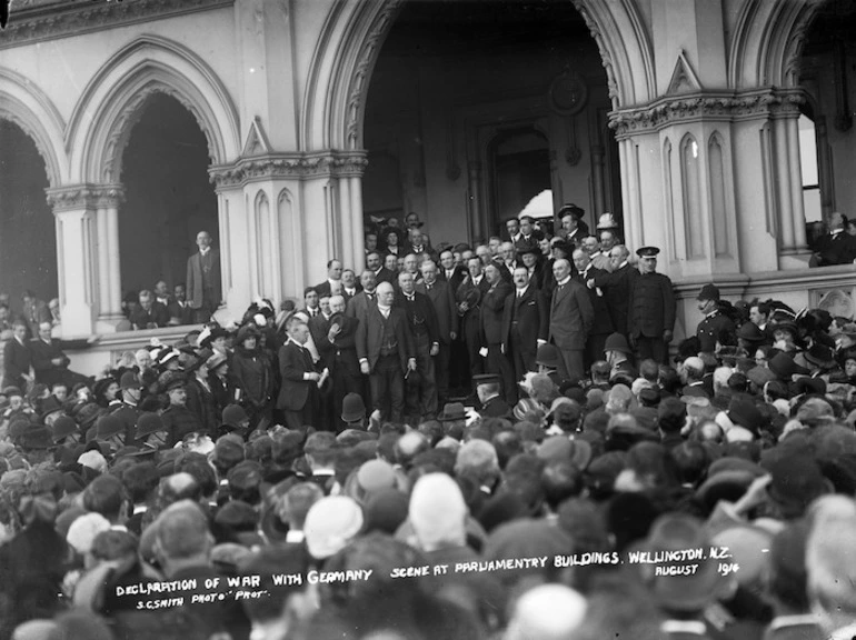 Image: Politicians and a crowd, outside Parliament Buildings, upon the declaration of war with Germany
