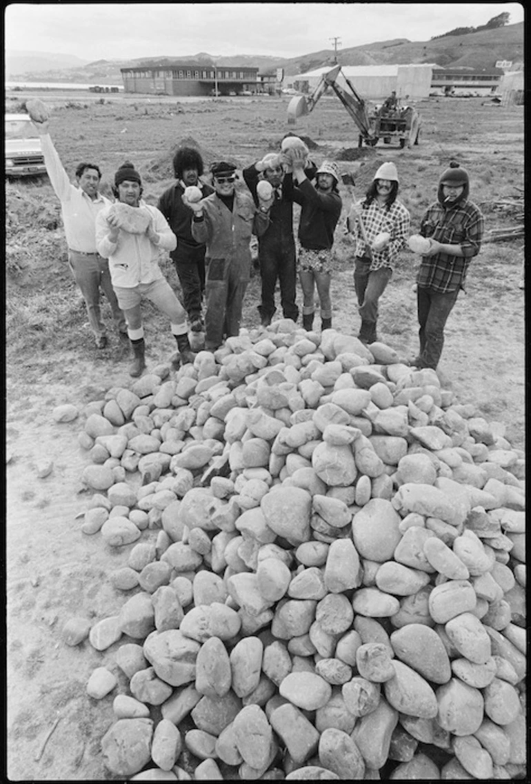 Image: Stones for hangi to feed land marchers