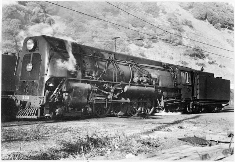 Image: Ka class locomotive, New Zealand Railways no 949, 4-8-4 type