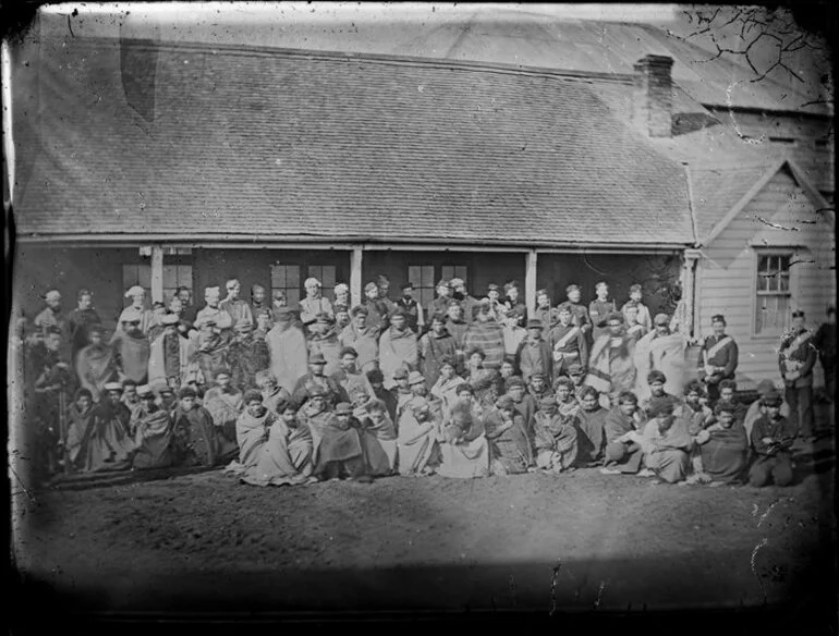 Image: Maori prisoners from Weraroa Pa at Rutland Stockade, Queen's Park, Whanganui