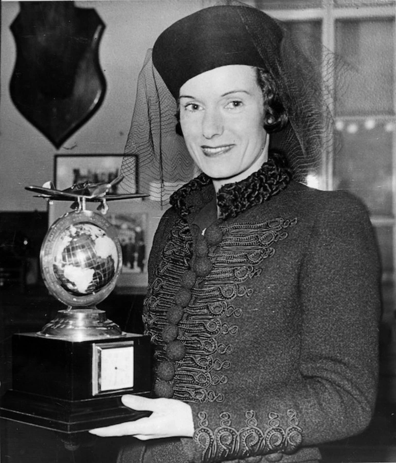 Image: Jean Batten with her New Zealand Aero Club trophy, New Zealand House, London