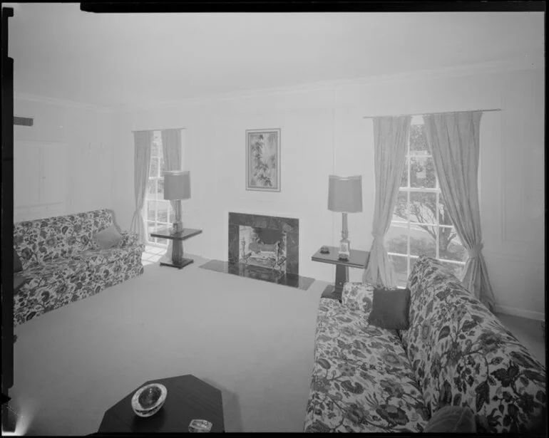 Image: Manthel House interior, living room