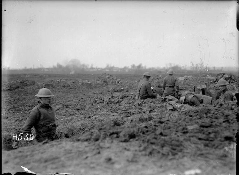 Image: World War I New Zealand soldiers in trenches near Courcelles, France