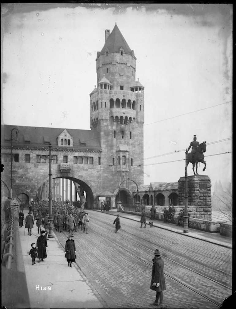 Image: New Zealand troops marching over the Hohenzollern Bridge, Cologne, 1919