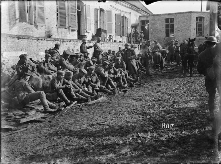 Image: German World War I prisoners at Pont-a-Pierre, France