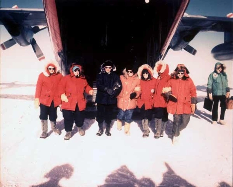 Image: Women in Antarctica