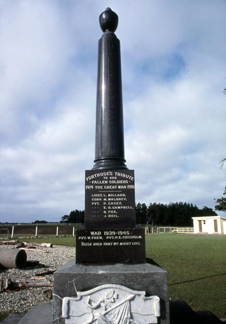 Image: Fortrose war memorial