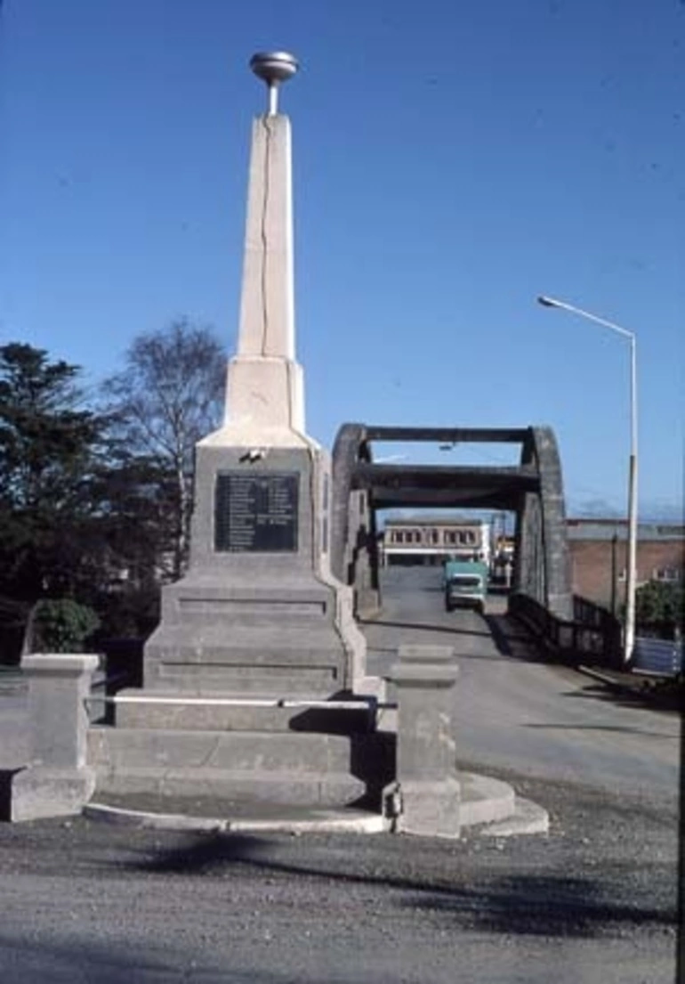 Image: Mataura war memorial