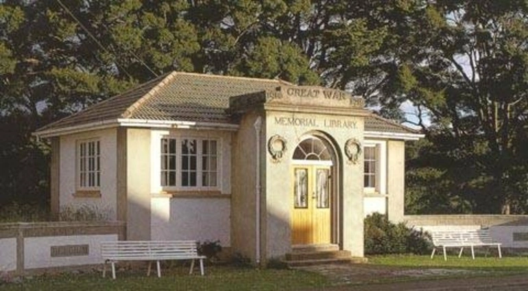Image: Tūātapere war memorial library