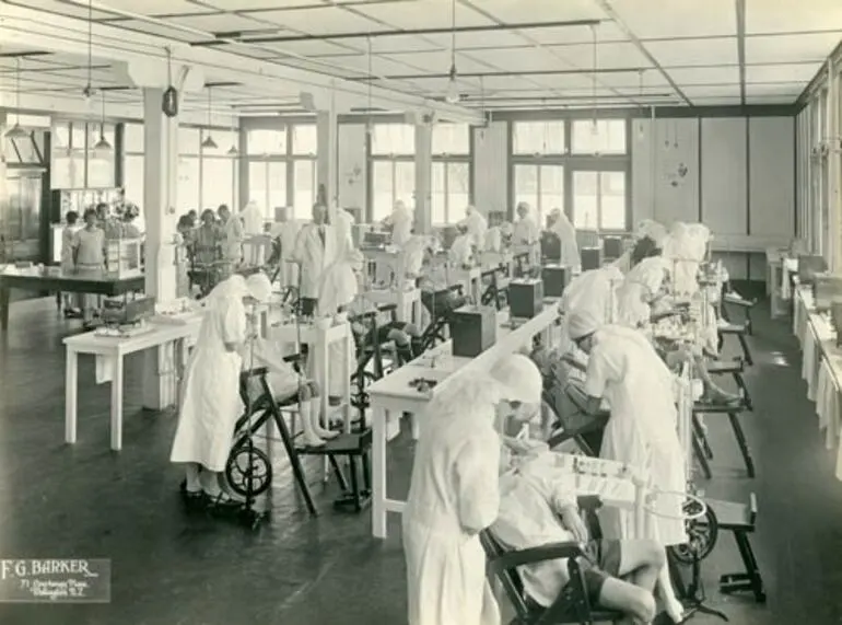 Image: Dental nurses, 1920s