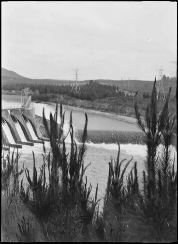 Image: Lake Arapuni Hydro-electric scheme