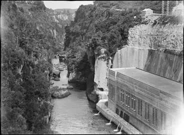 Image: The Arapuni Power Station and Gorge