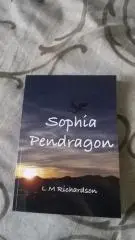 Sophia Pendragon / L.M. Richardson.