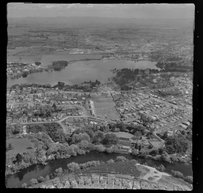 Hamilton, showing Waikato River and Lake Rotoroa