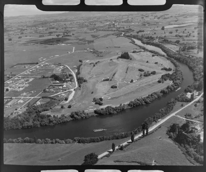 St Andrew's golf links, showing Waikato River, Hamilton