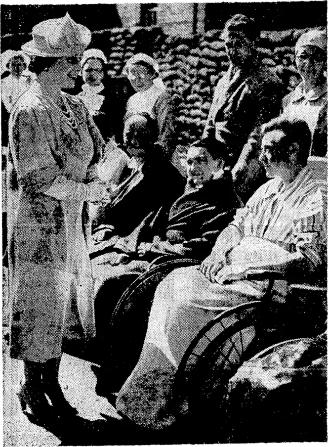 A Royal visit to the Welkouse Hospital at Bamet, England, on June 7, when- the Queen chatted with French and British wounded. (Evening Post, 06 July 1940)