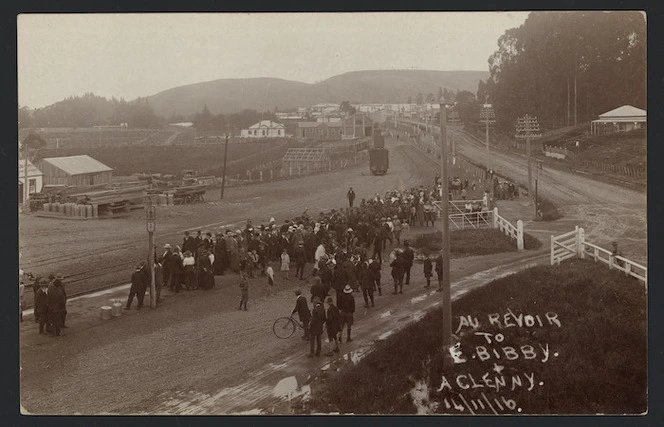 Soldiers and crowds at Waipawa railway station awaiting a train to transport men departing for service in World War I