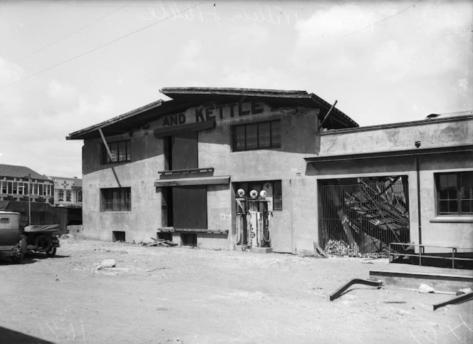 Williams and Kettles Garage after the Napier earthquake