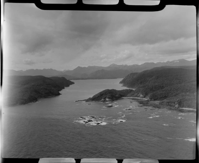 Southland coastline, Preservation Inlet near Puysegur Point