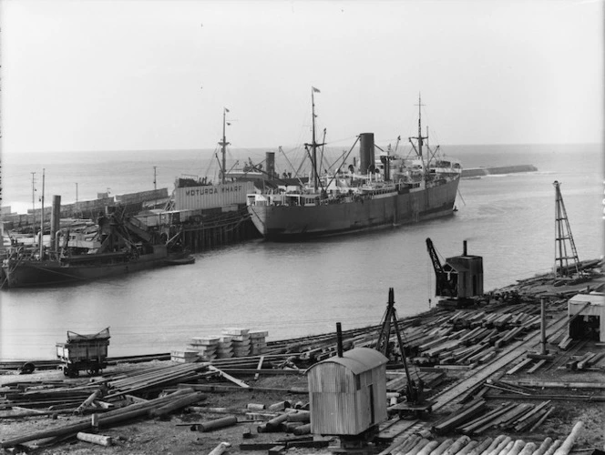 Moturoa wharf and the ship Port Caroline