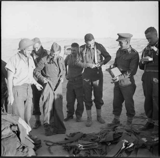 NZ troops reequip at Baggush after the Libyan Campaign, World War II