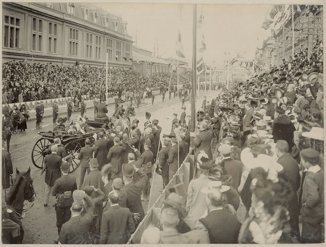 Duke and Duchess of Cornwall and York in Customhouse Quay, Wellington