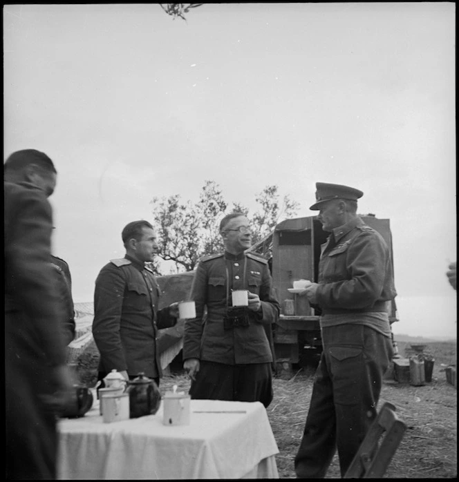 General Freyberg talking with Russian military observers in Italy, World War II - Photograph taken by George Kaye
