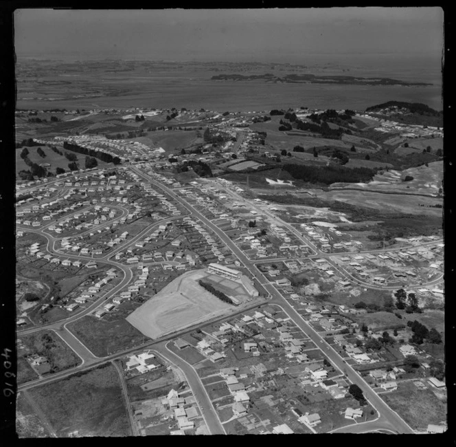 Mt Roskill, Auckland, includes school, sports grounds, housing and roads