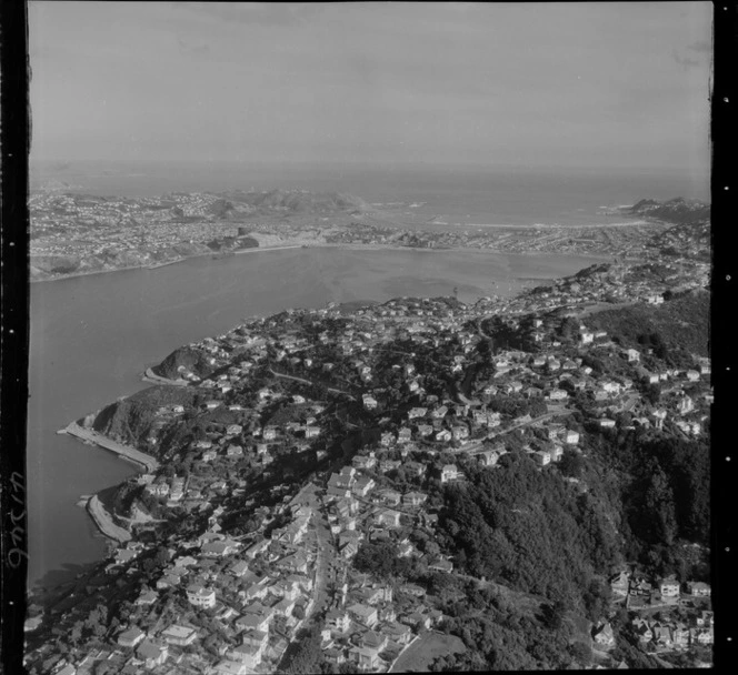 Wellington City suburbs of Oriental Bay, Roseneath and Hataitai, with Evans Bay, the Miramar Peninsula and Lyall Bay beyond