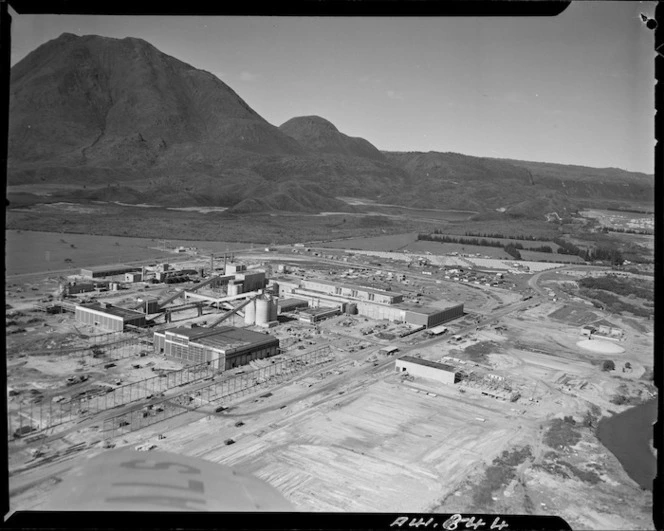 Tasman Pulp and Paper Co, Kawerau - Photograph taken by Mr E Woollett