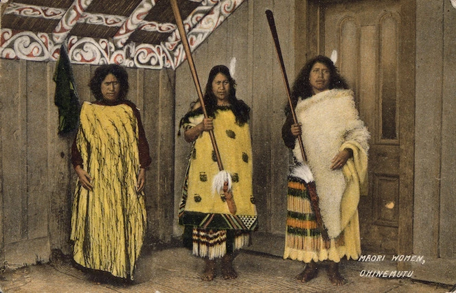 [Postcard]. Maori women, Ohinemutu. [1910-1920].