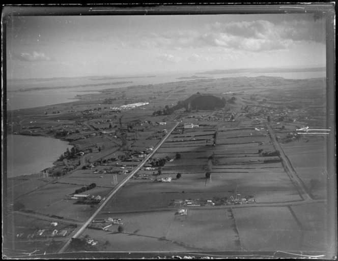 A view of Auckland southern suburbs, Mount Wellington Highway from Otahuhu, showing Mount Wellington Domain